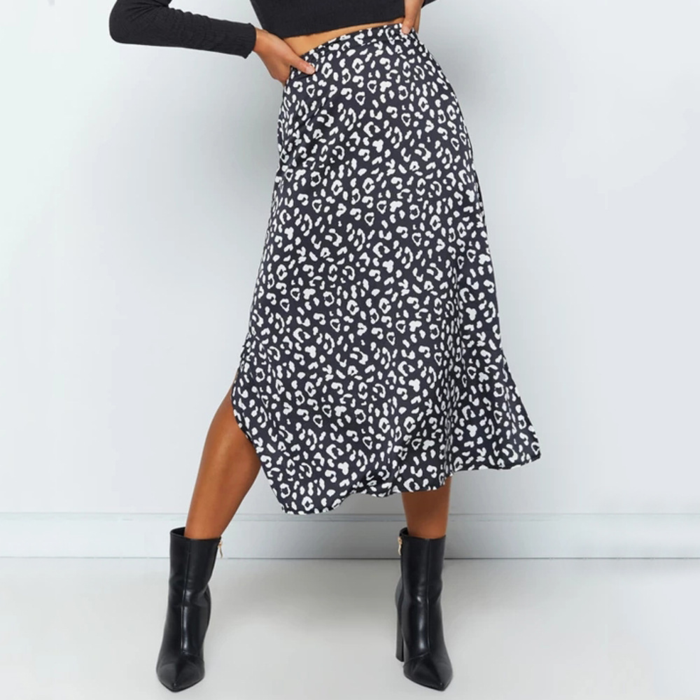 Everafter Black Leopard Patterned Midi Skirt [Size: Small]